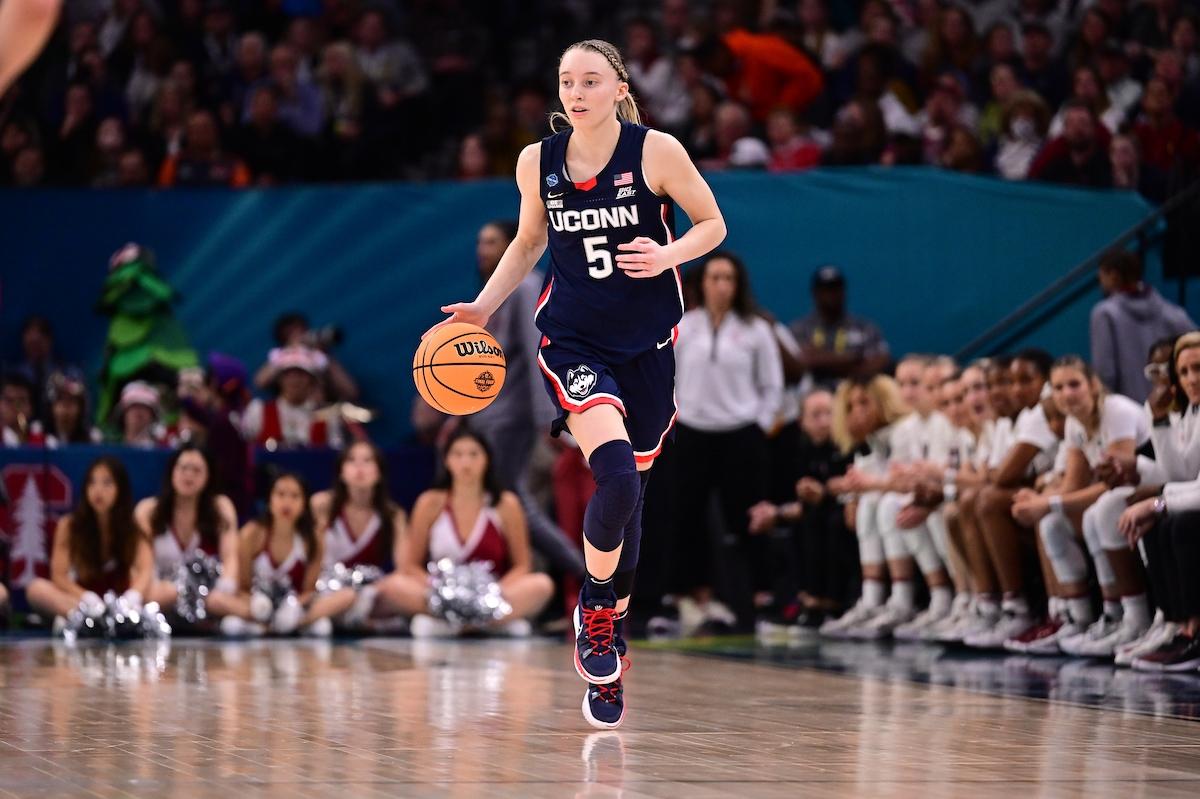 No. 1 South Carolina leads No. 2 UConn