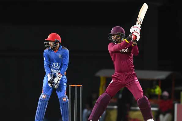 Samuels finished with an unbeaten 89 off 66 balls, an essay laced with nine fours and three sixes. Samuels finished with an unbeaten 89 off 66 balls, an essay laced with nine fours and three sixes.
