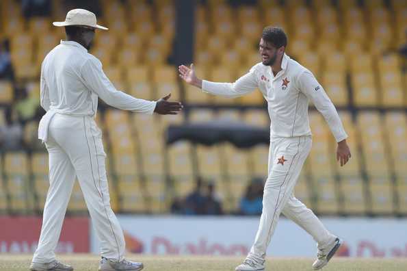 Graeme Cremer (r) presents SL with the biggest threat going into Day 5.