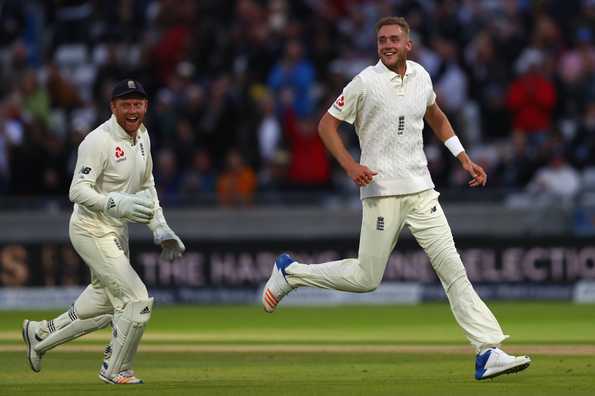 Broad went past Botham to move up to 2nd in England's list of leading Test wicket-takers.