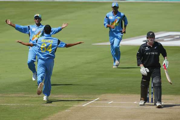 Every captain has his own weaknesses and strengths - Nehra Every captain has his own weaknesses and strengths - Nehra