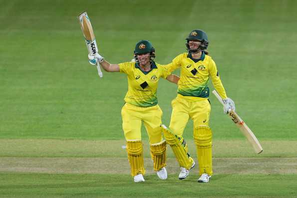 Beth Mooney and Rachael Haynes took Australia past the finishing line