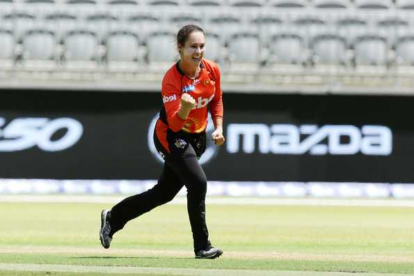 Emma King bowled an exceptional spell (3 for 17) to rattle Sydney Thunder Emma King bowled an exceptional spell (3 for 17) to rattle Sydney Thunder