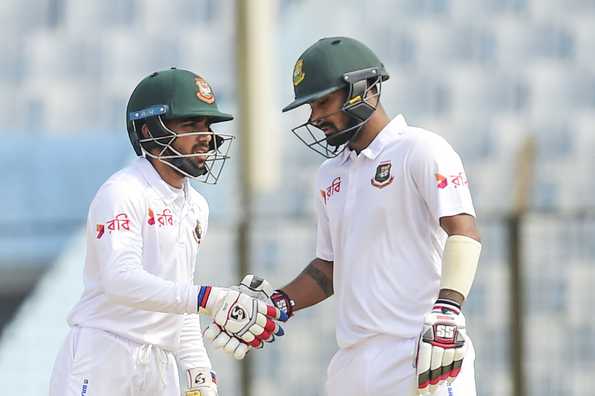 Mominul and Liton shared an unbeaten 106-run stand in the morning session to eat away at Sri Lanka's deficit.