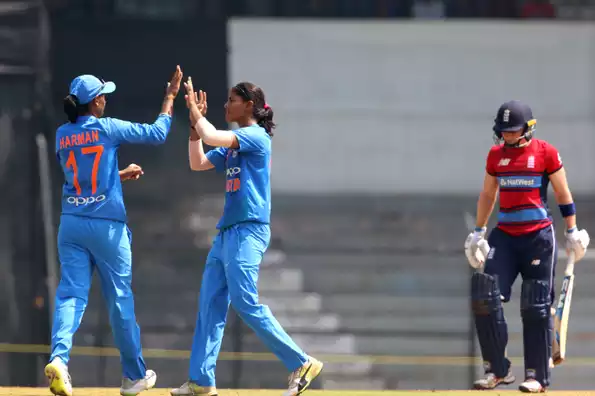 "Two defeats is not ideal but T20 is a very fickle game, it changes very quickly. Looking to turn it around and put in a good performance (in the final)," Knight "Two defeats is not ideal but T20 is a very fickle game, it changes very quickly. Looking to turn it around and put in a good performance (in the final)," Knight