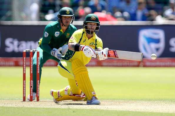 Faf du Plessis, the South Africa captain, complained to the on-field umpires. Faf du Plessis, the South Africa captain, complained to the on-field umpires.