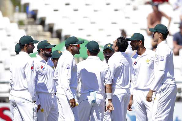 Pakistan picked up a couple of wickets early in the session. Pakistan picked up a couple of wickets early in the session.