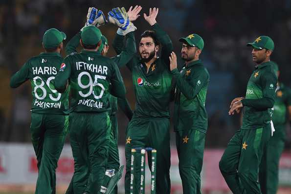 Usman Shinwari picked 5 for 51 Usman Shinwari picked 5 for 51