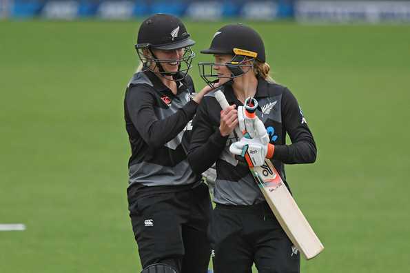 Green managed an four off the inside edge when 3 was required off the final ball. Green managed an four off the inside edge when 3 was required off the final ball.