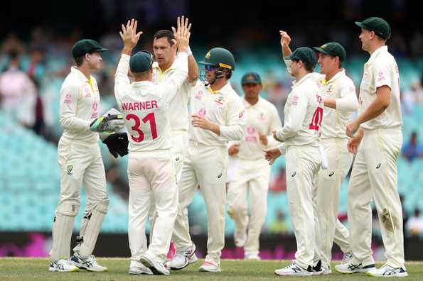 Australia struck thrice before the Lunch break Australia struck thrice before the Lunch break