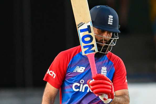 Moeen Ali smashed seven sixes on his way to a 28-ball 63 Moeen Ali smashed seven sixes on his way to a 28-ball 63