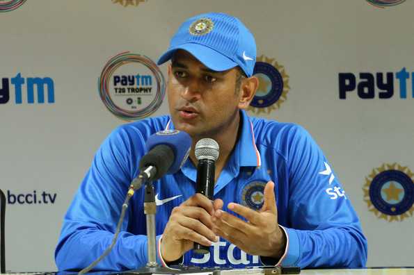 MS Dhoni played down the crowd trouble that erupted at the Barabati stadium. MS Dhoni played down the crowd trouble that erupted at the Barabati stadium.