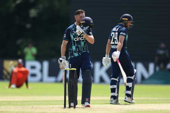 Salt and Malan laid a solid platform with their centuries. Salt and Malan laid a solid platform with their centuries.