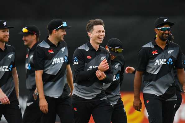 Bracewell wrapped up Ireland's reply inside 14 overs. Bracewell wrapped up Ireland's reply inside 14 overs.