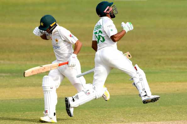 Pakistan secured a series lead in Galle with a successful fourth-innings run-chase Pakistan secured a series lead in Galle with a successful fourth-innings run-chase