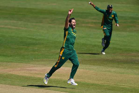 Brett Hutton took 7/26 in Nottinghamshire's victory. Brett Hutton took 7/26 in Nottinghamshire's victory.