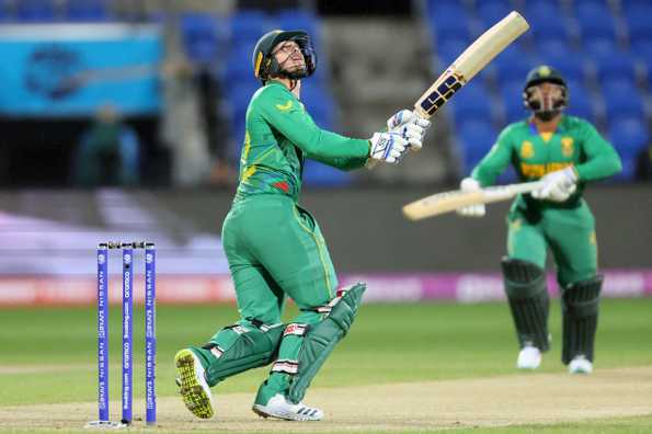 Quinton De Kock hit eight fours and a six in a manic knock of 47 from 18 balls Quinton De Kock hit eight fours and a six in a manic knock of 47 from 18 balls