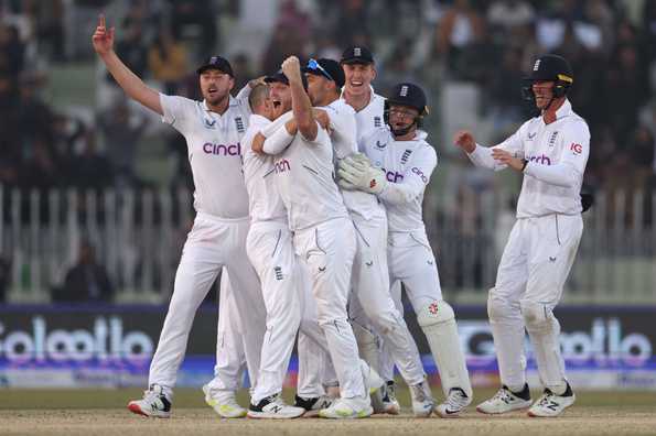 Pakistan lost five wickets in the final session as England went 1-0 up in the Test series Pakistan lost five wickets in the final session as England went 1-0 up in the Test series