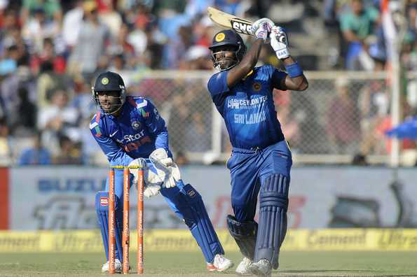 Angelo Mathews scored an unbeaten 92 to lift Sri Lanka to a competitive total.