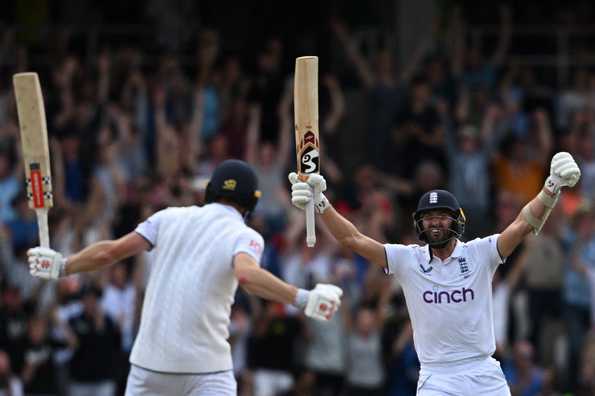 Wood and Woakes took England to a thrilling win at Headingley Wood and Woakes took England to a thrilling win at Headingley