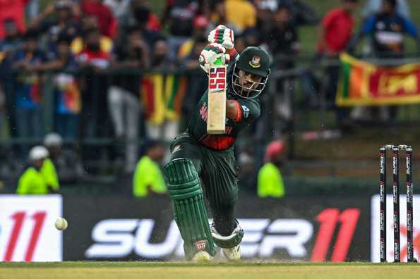 Najmul Hossain Shanto scored 89 in Bangladesh's total of 164 all-out Najmul Hossain Shanto scored 89 in Bangladesh's total of 164 all-out