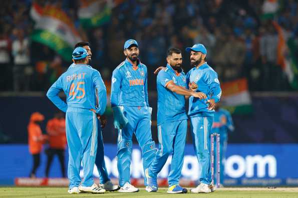 Kohli with 95 and Shami with a five-fer drove India to the top Kohli with 95 and Shami with a five-fer drove India to the top