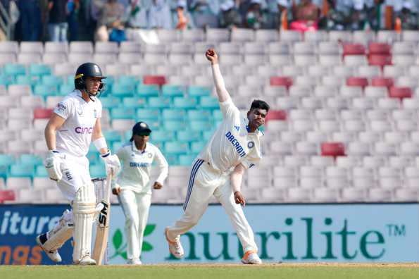 Pooja Vastrakar's 'robotic' length got the better of Australia on Day 1 Pooja Vastrakar's 'robotic' length got the better of Australia on Day 1