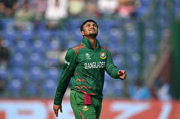 Shakib may still continue playing the remainder of the BPL season by managing his discomfort Shakib may still continue playing the remainder of the BPL season by managing his discomfort
