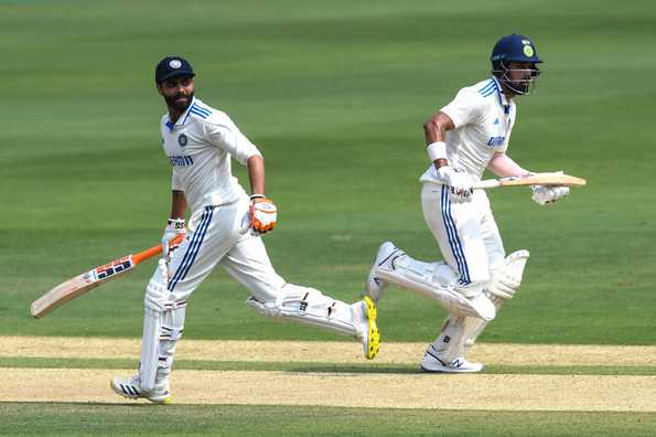 Jadeja suffered a hamstring injury while Rahul compained of qaudriceps pain Jadeja suffered a hamstring injury while Rahul compained of qaudriceps pain
