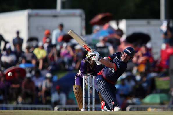 Travis Head hit six sixes on his way to a 32-ball 54 in his team's win Travis Head hit six sixes on his way to a 32-ball 54 in his team's win