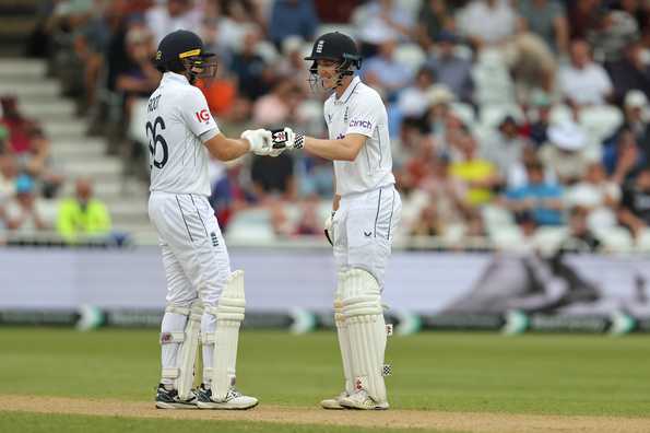 Harry Brook and Joe Root put on an unbroken 108-run stand for the fourth wicket Harry Brook and Joe Root put on an unbroken 108-run stand for the fourth wicket