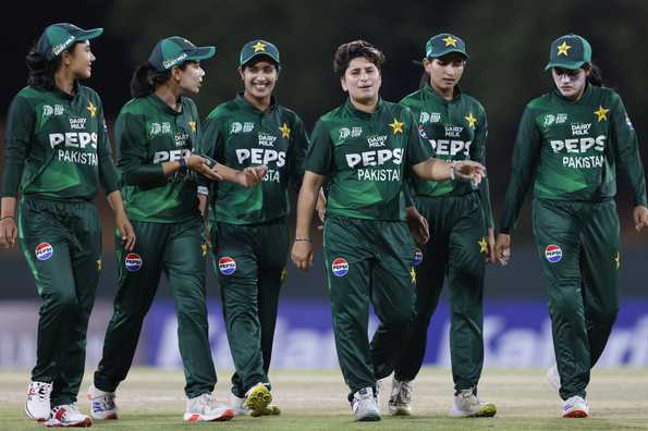 Pakistan won by 9 wickets. Pakistan won by 9 wickets.