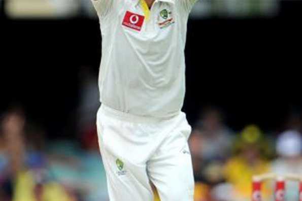 Australian paceman Mitchell Starc dismissed opening batsman Brendon McCullum, with seven fours in his 34, during the morning session, also caught by fellow debutant Warner. Australian paceman Mitchell Starc dismissed opening batsman Brendon McCullum, with seven fours in his 34, during the morning session, also caught by fellow debutant Warner.