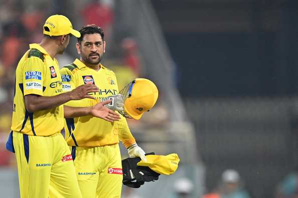 MS Dhoni's team once again resembles a 'ship full of holes'