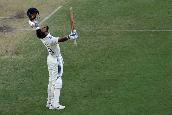 Virat Kohli celebrates his final 100 in Perth Virat Kohli celebrates his final 100 in Perth
