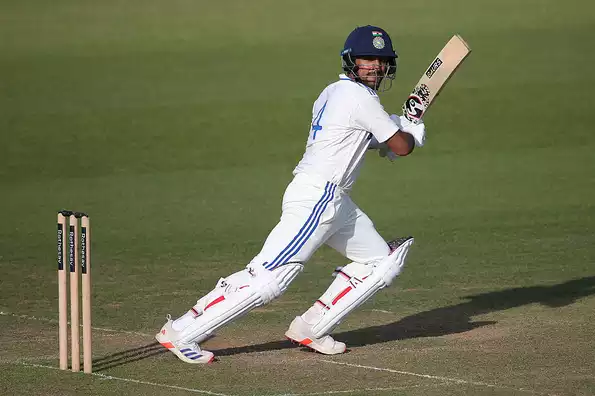 Dhruv Jurel enroute to his half-century 