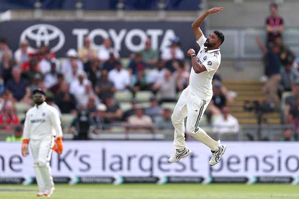 Sira got his fourth Test five-wicket haul Sira got his fourth Test five-wicket haul