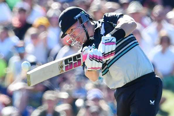 Tim Seifert's unbeaten 66 helped New Zealand to a comfortable win over South Africa