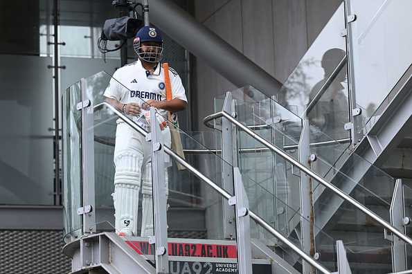 Rishabh Pant resumed batting in the first innings with an fractured toe