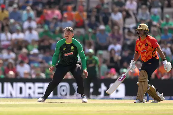 Led by Michael Bracewell's three-wicket haul, Southern Brave restricted Birmingham Phoenix to just 106 Led by Michael Bracewell's three-wicket haul, Southern Brave restricted Birmingham Phoenix to just 106