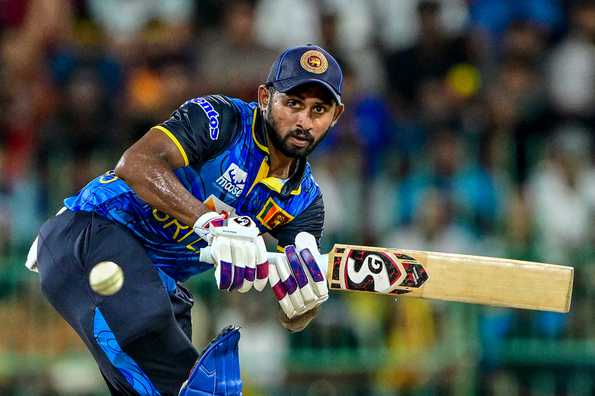 Kamindu came up with a stunning cameo in the run chase to turn Sri Lanka's fortunes around Kamindu came up with a stunning cameo in the run chase to turn Sri Lanka's fortunes around