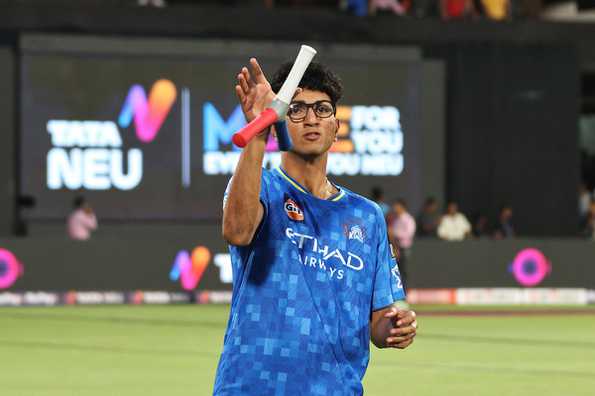 Andre Siddarth impressed with an unbeaten half-century.