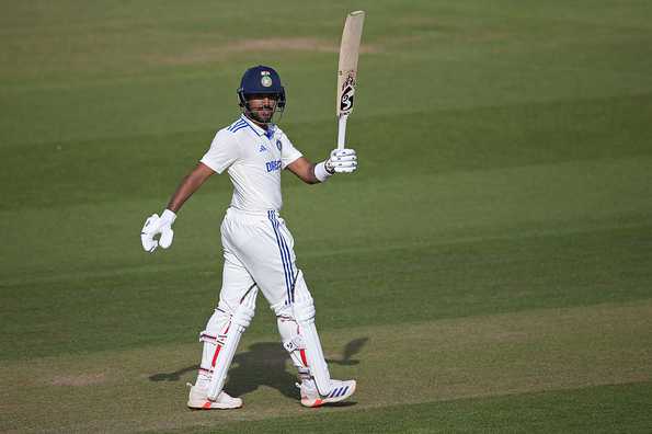 Dhruv Jurel's impressive ton was the highlight of another rain-marred day in Lucknow Dhruv Jurel's impressive ton was the highlight of another rain-marred day in Lucknow