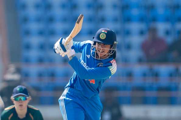 Smriti Mandhana is one 100 short of equalling Meg Lanning's record of international hundreds of 17