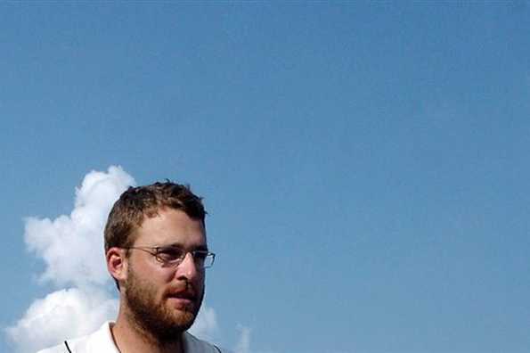 The NZ camp has denied the fact that Vettori apologized to Haddin. The NZ camp has denied the fact that Vettori apologized to Haddin.
