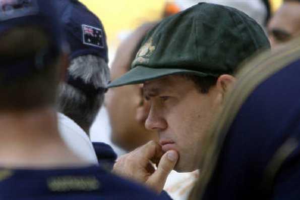 Australia captain Ricky Ponting attends the prize ceremony in Nagpur November 10, 2008. India won the four test series 2-0. REUTERS/Punit Paranjpe Australia captain Ricky Ponting attends the prize ceremony in Nagpur November 10, 2008. India won the four test series 2-0. REUTERS/Punit Paranjpe