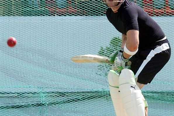 New Zealand cricketer Brendon McCullum during a practice session in Chittagong on October 15, 2008. Daniel Vettori faces a double challenge, both as skipper and spin bowler, as New Zealand come back from a long break to take on Bangladesh in the first of two Tests from Friday. New Zealand cricketer Brendon McCullum during a practice session in Chittagong on October 15, 2008. Daniel Vettori faces a double challenge, both as skipper and spin bowler, as New Zealand come back from a long break to take on Bangladesh in the first of two Tests from Friday.