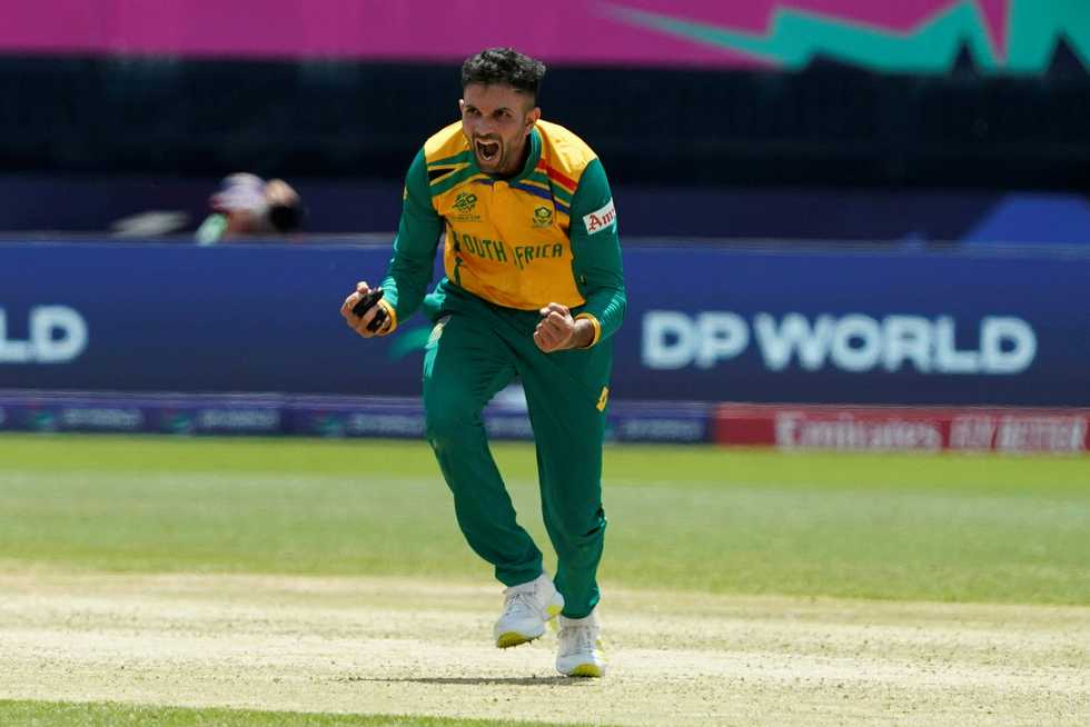 "It will probably be more of the holding role than we're accustomed to seeing from spin bowlers in South Africa." "It will probably be more of the holding role than we're accustomed to seeing from spin bowlers in South Africa."